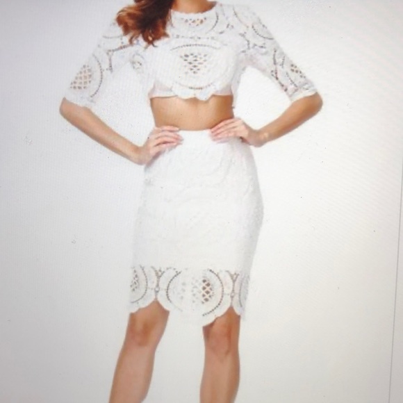 New!Kewl 2 piece Bandage Body-con set.White lace overlay crop top matching skirt - Picture 1 of 7